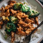 POULET ET BROCOLI (STREET FOOD CHINOISE) 2 POULET ET BROCOLI (STREET FOOD CHINOISE)